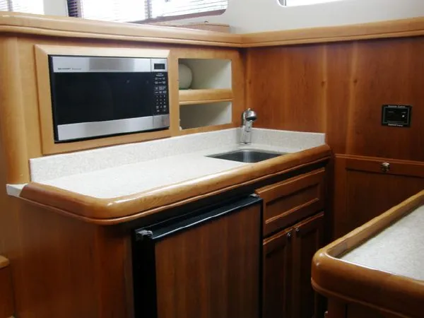 Slide: The Image of Mainship Flybridge Trawler 2006 - 6