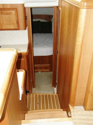Slide: The Image of Mainship Flybridge Trawler 2006 - 7