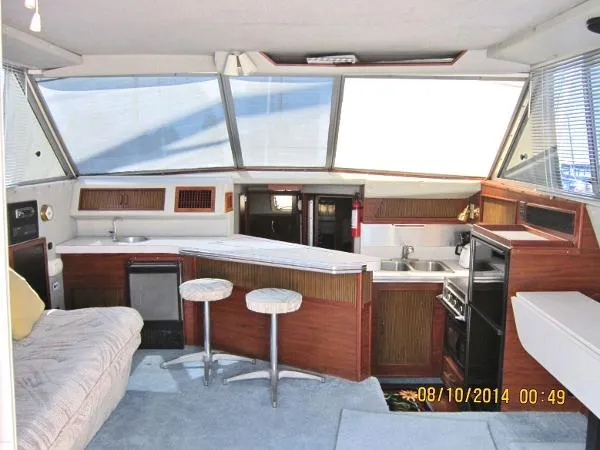 Slide: The Image of Sea Ray 390 Sedan Bridge 1984 - 2