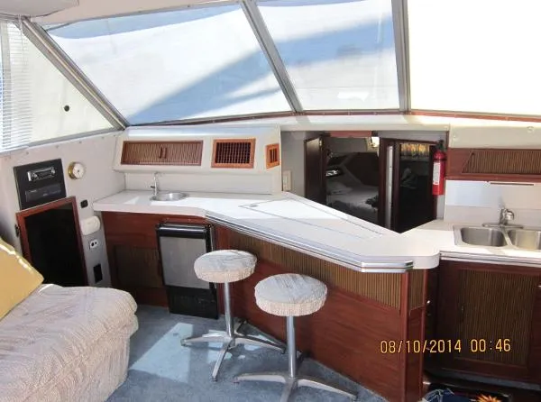 Slide: The Image of Sea Ray 390 Sedan Bridge 1984 - 4