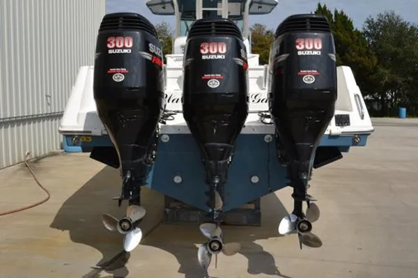 Slide: The Image of Everglades 35 Center Console 2008 - 10