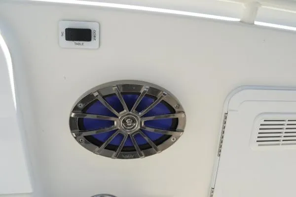 Slide: The Image of Everglades 35 Center Console 2008 - 6