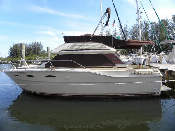 Slide: The Image of Sea Ray 300 Sedan Bridge 1986 - 0