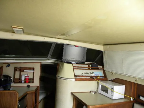 Slide: The Image of Sea Ray 300 Sedan Bridge 1986 - 7