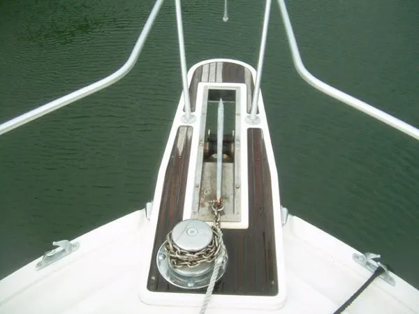 Slide: The Image of Bertram 37 Convertible 1987 - 10