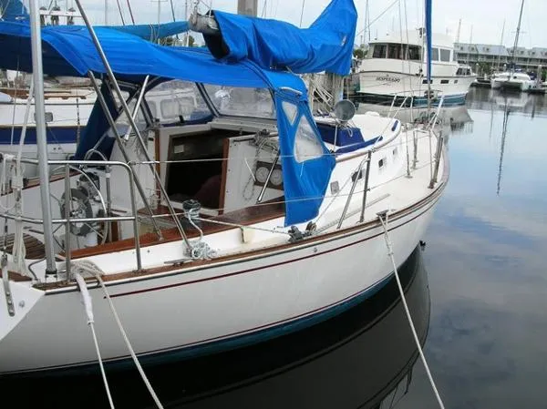 Slide: The Image of Morgan 323 Sloop 1984 - 9
