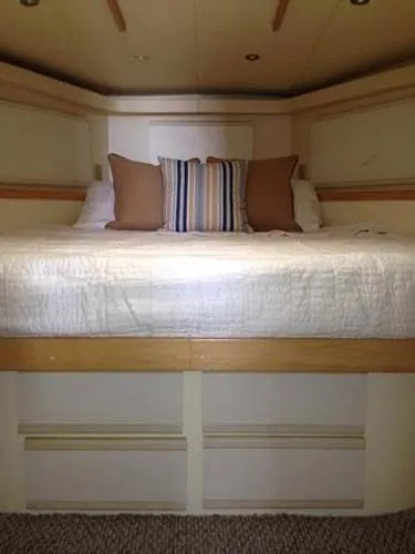 Slide: The Image of Bertram 50 Convertible Sportfish 1993 - 10