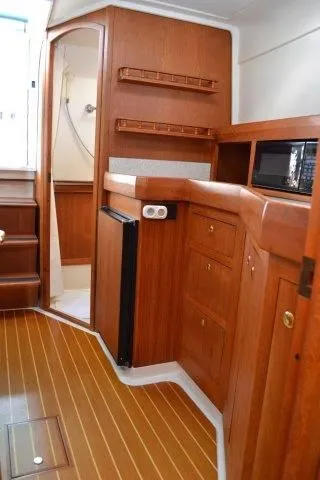Slide: The Image of Mainship 34 PILOT 2001 - 1