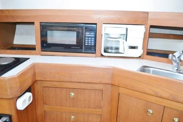 Slide: The Image of Mainship 34 PILOT 2001 - 3