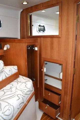 Slide: The Image of Mainship 34 PILOT 2001 - 8
