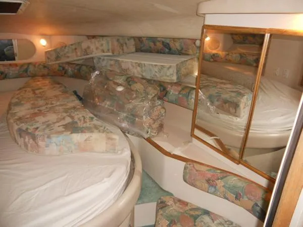 Slide: The Image of Sea Ray 370 Sundancer 1996 - 11