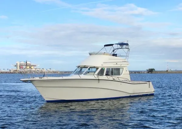 Slide: The Image of Rodman Sportfisher 41 Walk Around 2004 - 1