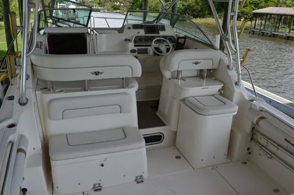 Slide: The Image of Wellcraft 29 Coastal Cruiser 2005 - 10