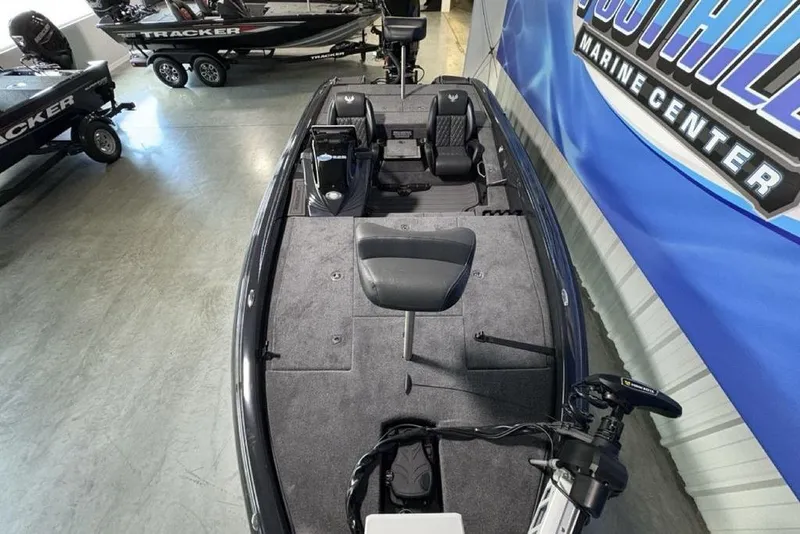 Slide: The Image of 2026 Phoenix 919 ZXL fishing boat displayed at Foothills Marine Center. - 32