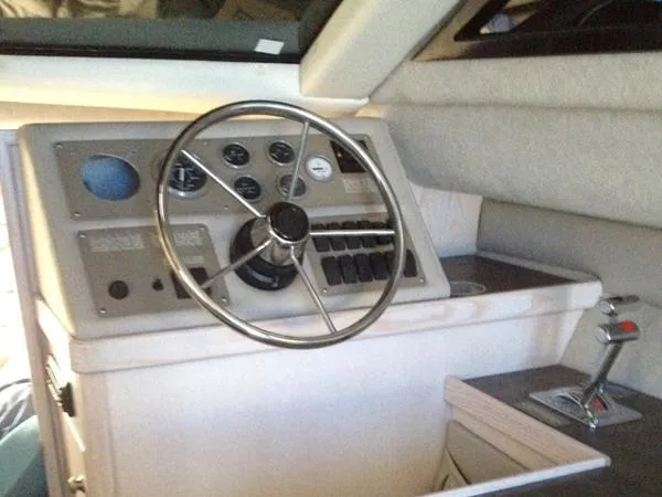 Slide: The Image of Bayliner 2858 Flybridge Motoryacht 1996 - 5