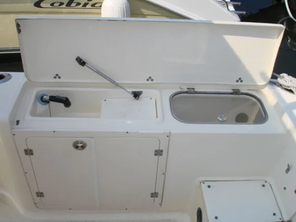 Slide: The Image of Scout Boats 245 Center Console 2006 - 4