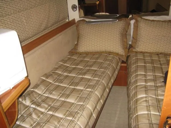 Slide: The Image of Viking 65 Sports Cruiser 2002 - 10