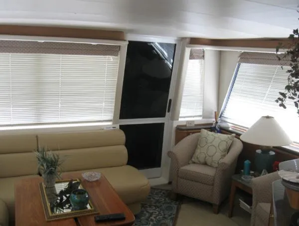 Slide: The Image of Bayliner 4788 Pilothouse 1998 - 2