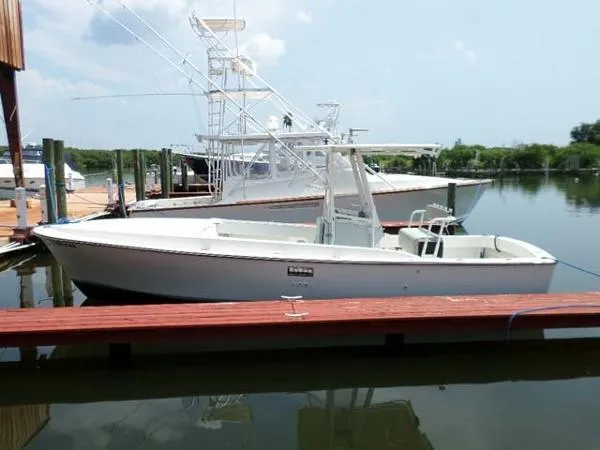 Slide: The Image of Custom 26 Center Console 2009 - 2