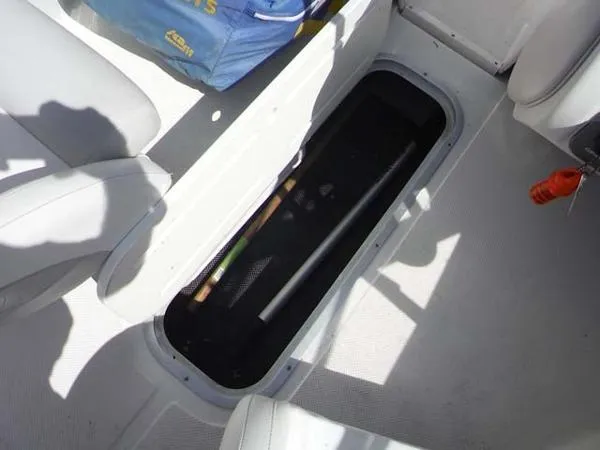 Slide: The Image of Mariah SX18 BOWRIDER 2006 - 9
