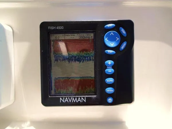 Slide: The Image of Wellcraft 290 Coastal 2004 - 9