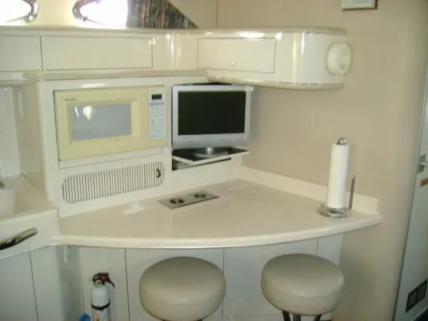 Slide: The Image of Sea Ray 400 Express Cruiser 1996 - 8