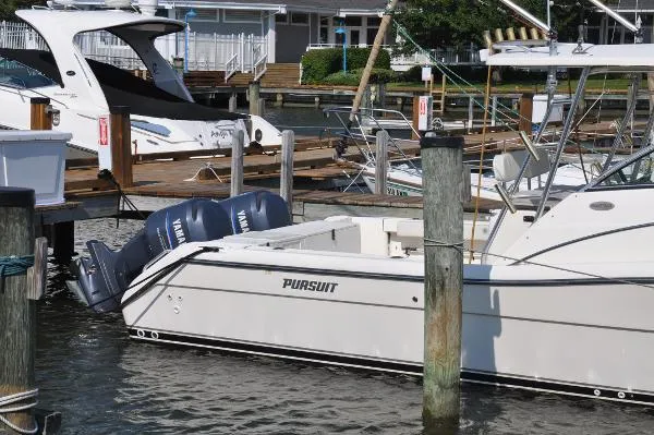 Slide: The Image of Pursuit 3070 Offshore center console express 2004 - 6