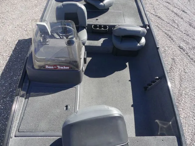 Slide: The Image of Tracker Bass Tracker Classic XL 2021 - 12