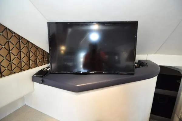 Slide: The Image of Sea Ray 44 CONVERTIBLE 1989 - 1