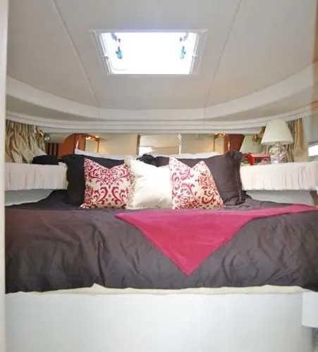 Slide: The Image of Sea Ray 380 Sundancer 2001 - 6
