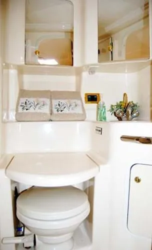 Slide: The Image of Sea Ray 380 Sundancer 2001 - 8