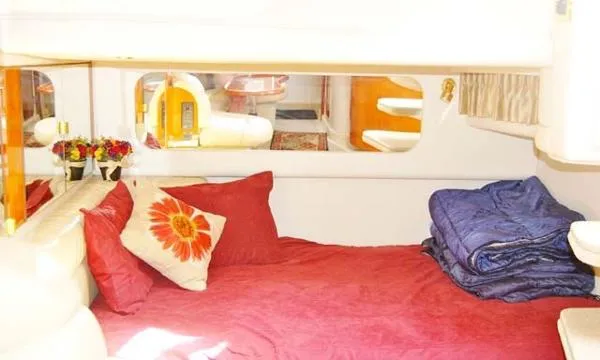 Slide: The Image of Sea Ray 380 Sundancer 2001 - 9