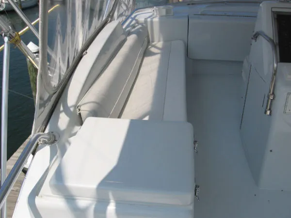 Slide: The Image of Hatteras 60 Convertible 1999 - 11