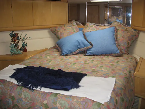 Slide: The Image of Hatteras 60 Convertible 1999 - 7