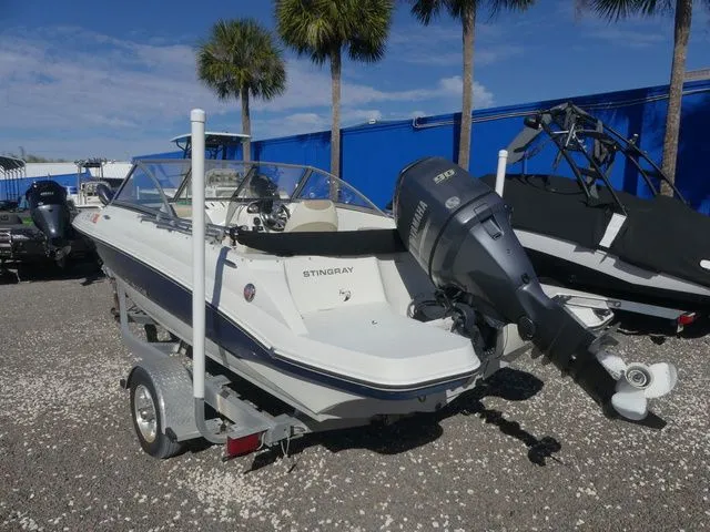 Slide: The Image of Stingray 191 DC 2016 - 6