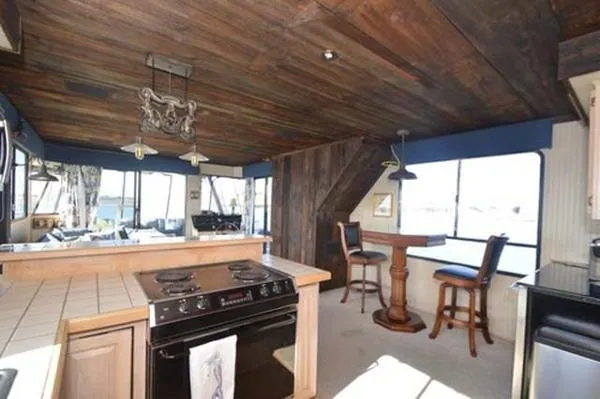 Slide: The Image of Sumerset Houseboat 1993 - 3