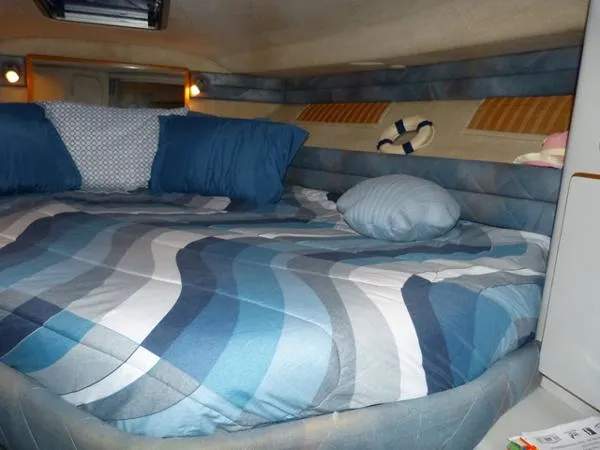 Slide: The Image of Sea Ray 350 Sundancer 1991 - 11