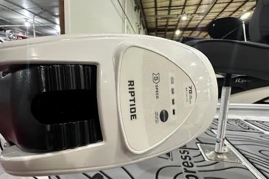 Slide: The Image of 2025 Xpress H22B Bay boat with Riptide motor, featuring 5-speed control. - 10