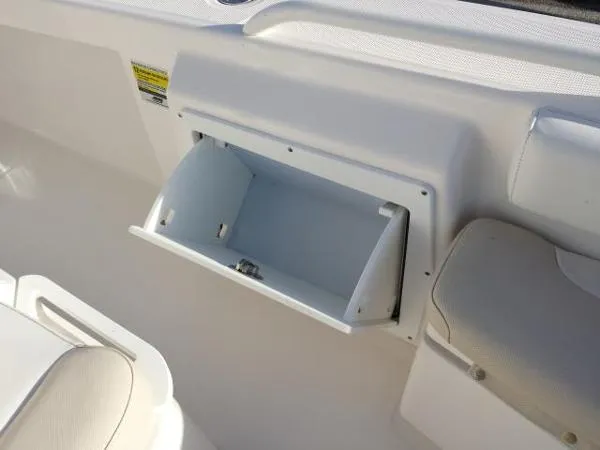 Slide: The Image of Everglades 243 Center Console 2011 - 11