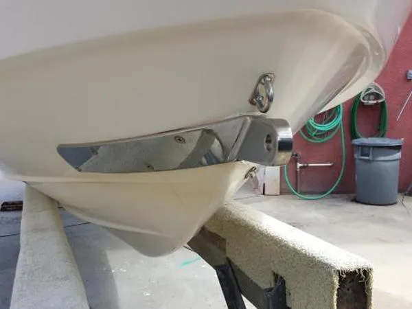 Slide: The Image of Everglades 243 Center Console 2011 - 6
