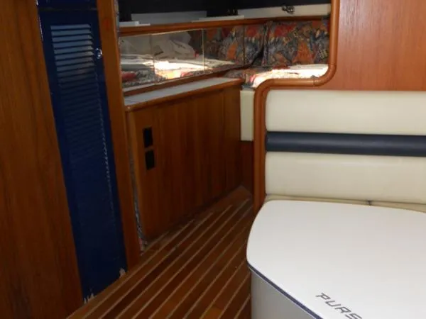 Slide: The Image of Pursuit Express Cruiser 1998 - 3