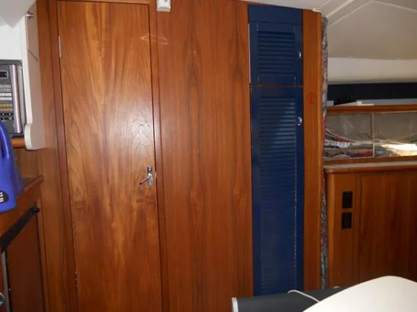 Slide: The Image of Pursuit Express Cruiser 1998 - 9