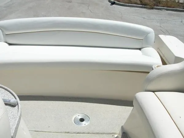 Slide: The Image of Rinker 342 Fiesta Vee 2002 - 10
