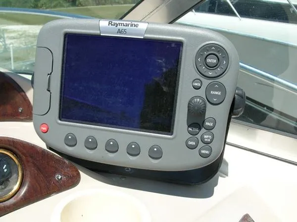 Slide: The Image of Rinker 342 Fiesta Vee 2002 - 7