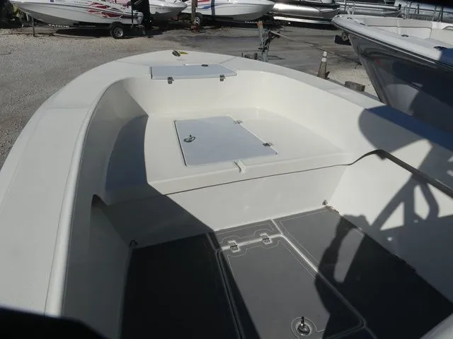 Slide: The Image of King Marine Cubera 250 2025 - 8