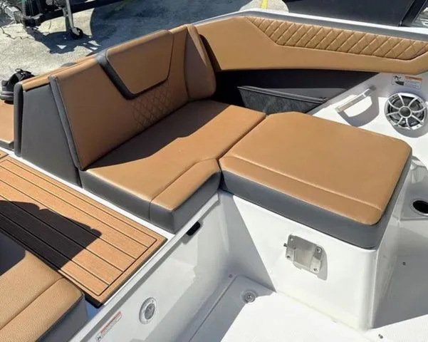 Slide: The Image of Yamaha 222SE 2026 - 13