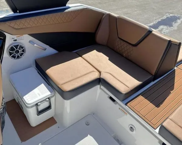 Slide: The Image of Yamaha 222SE 2026 - 14