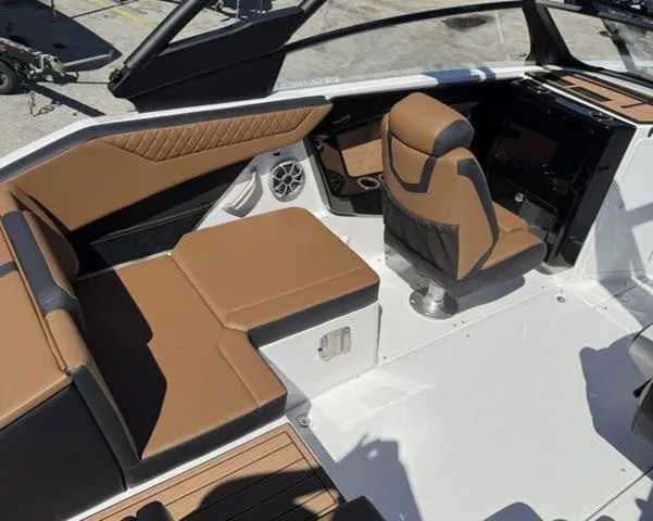 Slide: The Image of Yamaha 222SE 2026 - 15