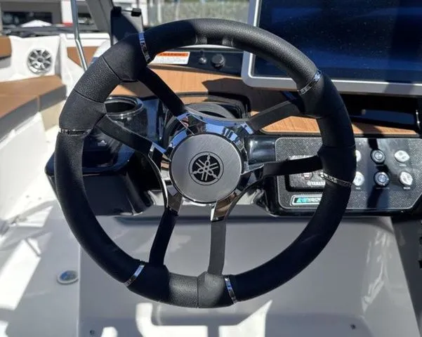 Slide: The Image of Yamaha 222SE 2026 - 20