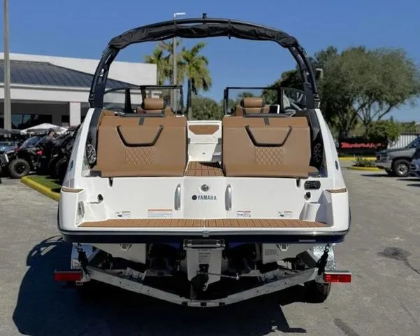 Slide: The Image of Yamaha 222SE 2026 - 8